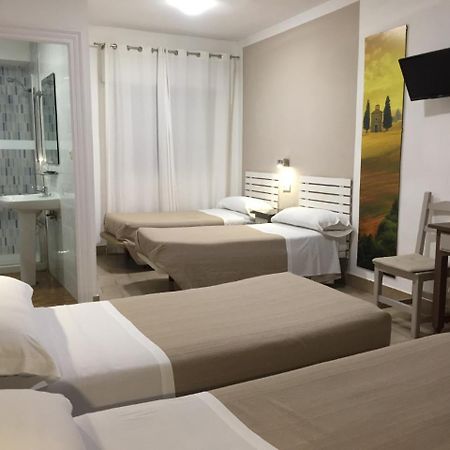 Hostal Puerto Beach Motril Buitenkant foto