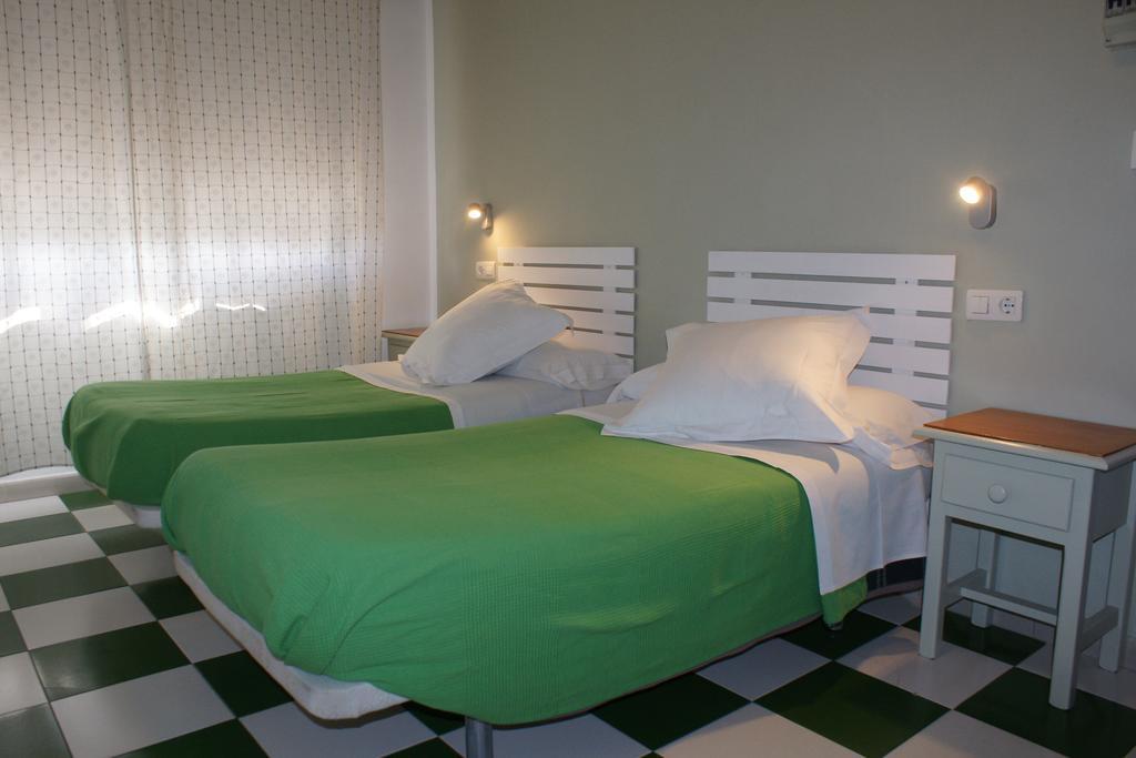 Hostal Puerto Beach Motril Buitenkant foto